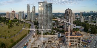 افزایش نرخ مهاجرت و کمبود ۵۰۰٬۰۰۰ خانه در کانادا