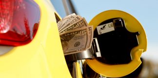 قیمت بنزین تا شروع زمستان کاهش نخواهد یافت