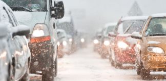 درخواست برای حذف مالیات 100 دلاری بیمه خودرو در آلبرتا