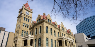 کاهش شدید اعتماد شهروندان کلگری به شورای شهر