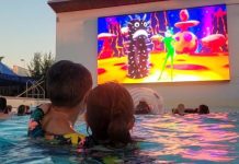 تماشای فیلمهای سینمایی در Dive-In Movie ونکوور