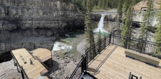 بازگشایی دوباره آبشار کرسنت بروی بازدیدکنندگان