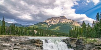 معرفی زیباترین آبشارهای استان آلبرتا