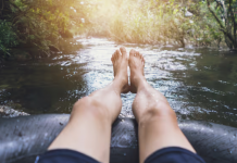 بهترین رودخانههای کلگری برای شنا با تیوب