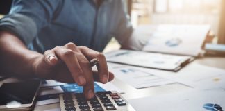 کاناداییها به سمت ورشکستگی پیش میروند