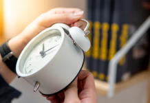 زمان تغییر ساعت زمستانی Daylight Saving Time