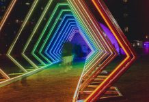 فستیوال رایگان و رنگارنگ Night Light Calgary