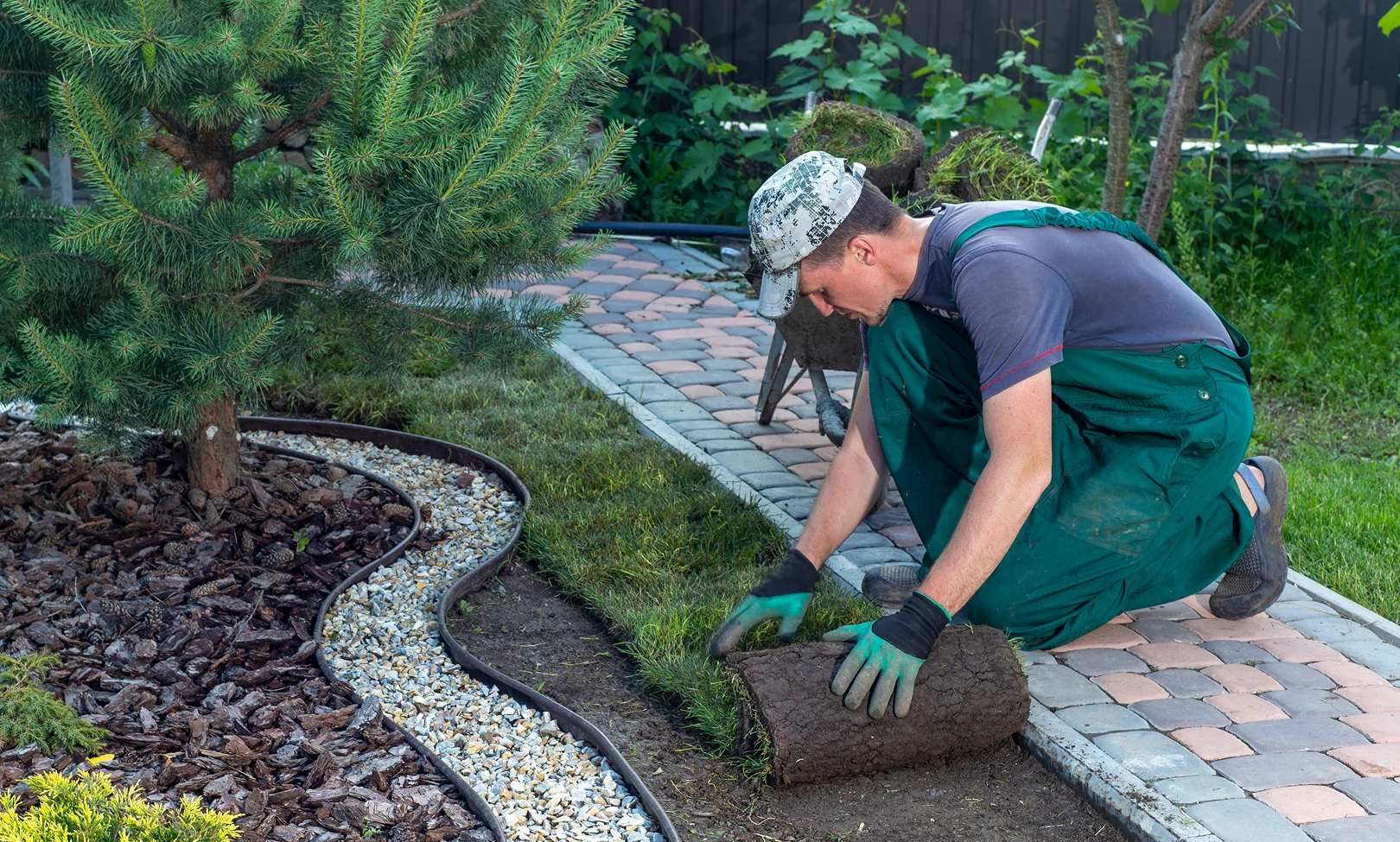 landscaper landscaping lawn garden