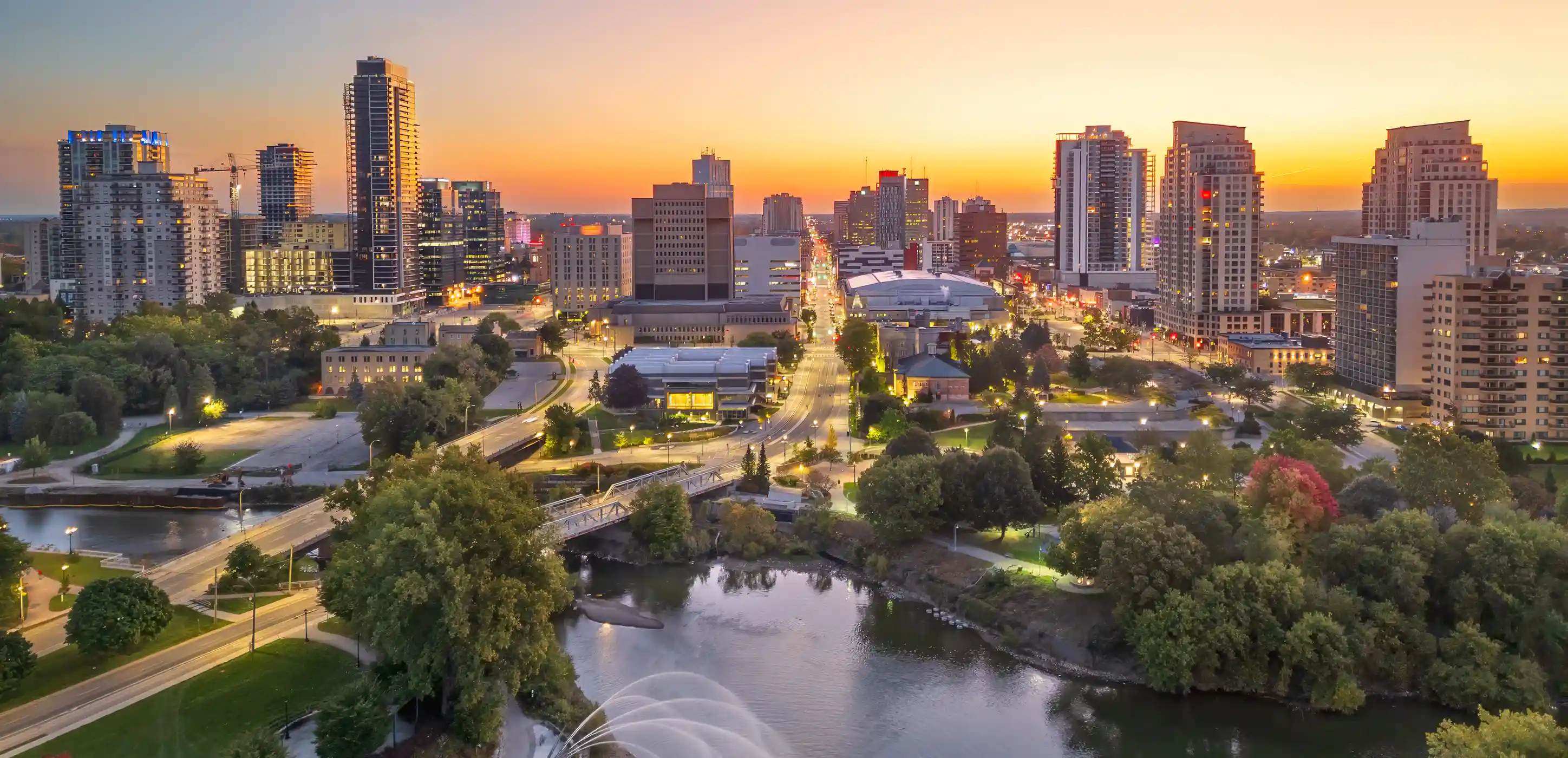 Street and buildings in London Ontario