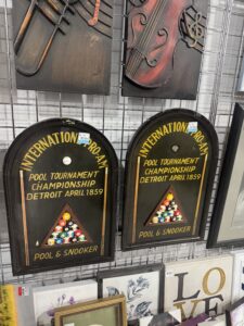 home decor thrift gift ideas wall art