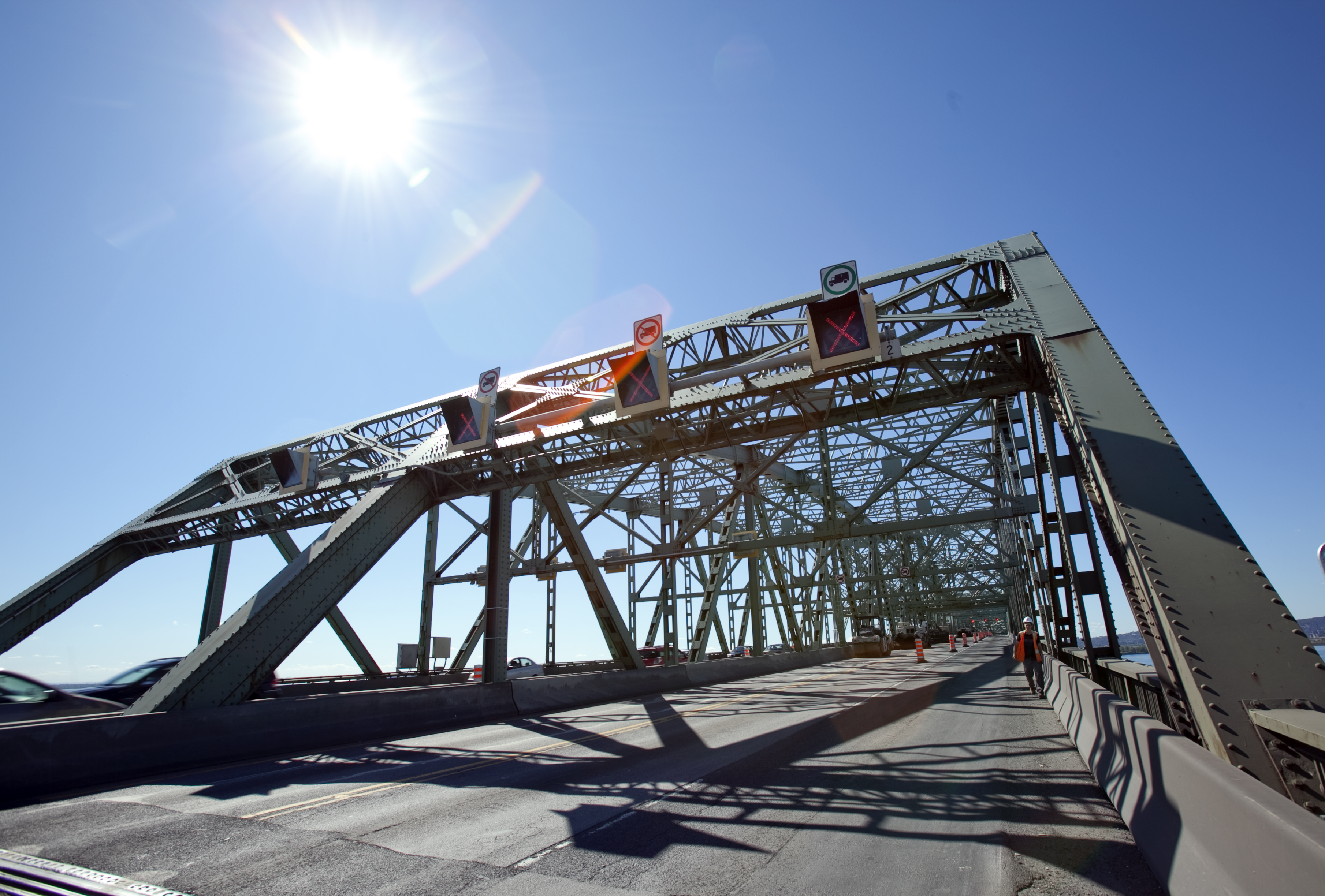 Fermeture de la voie réservée du pont Champlain en direction de la Rive-Sud