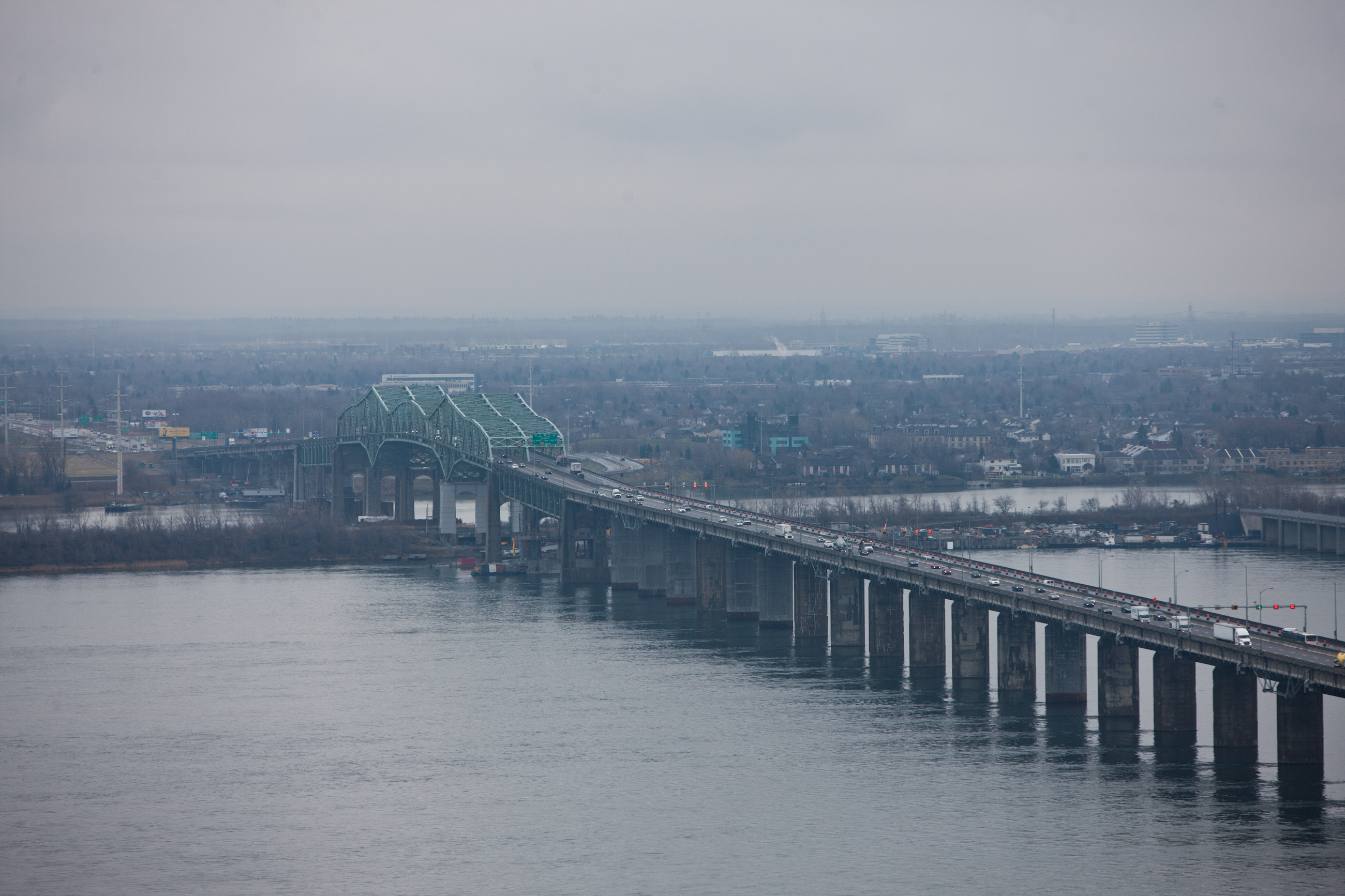 127 M $ pour r&eacute;nover le pont Champlain en 2015