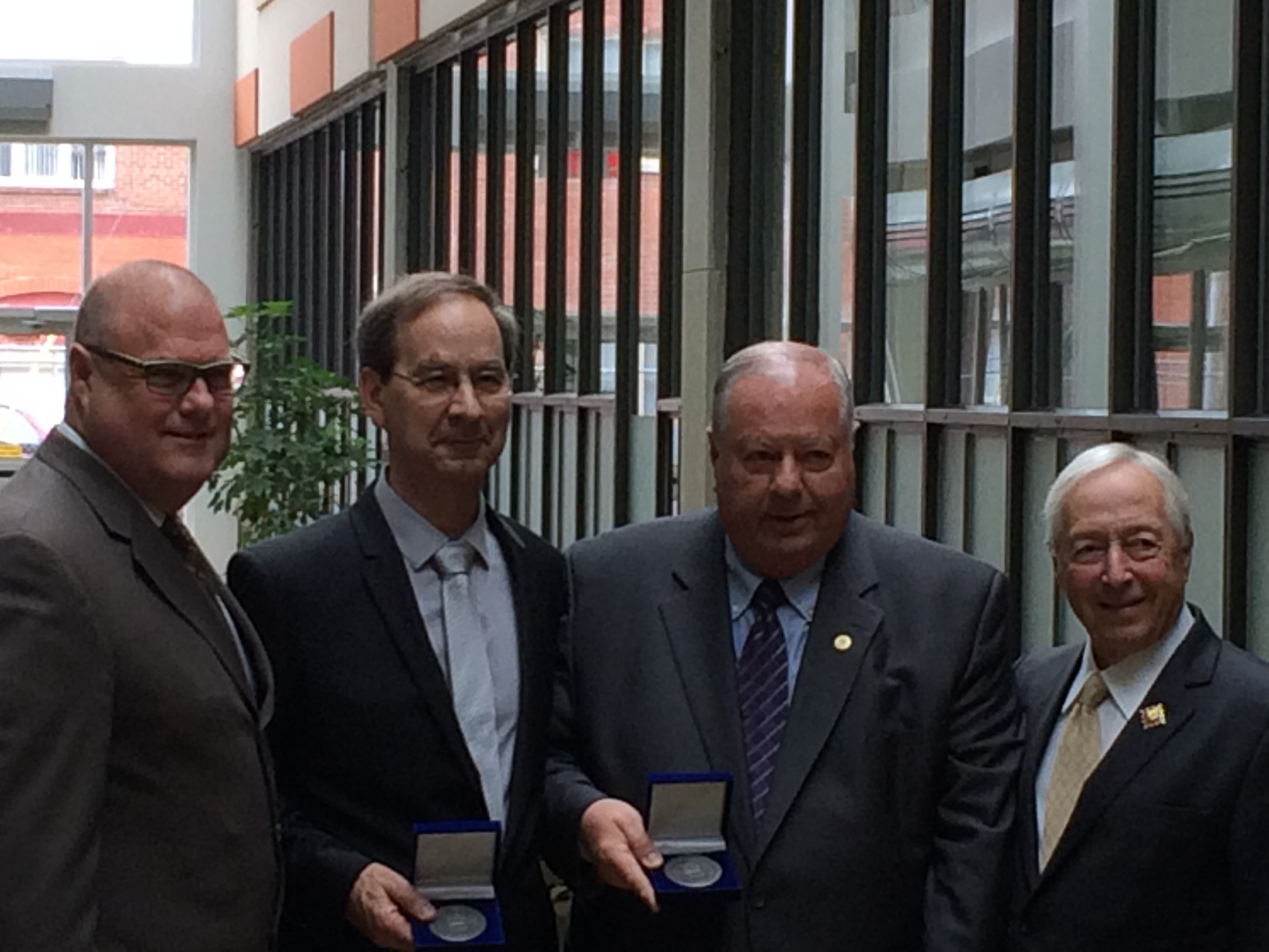 Deux Laprairiens reçoivent la Médaille du Lieutenant-gouverneur du Québec