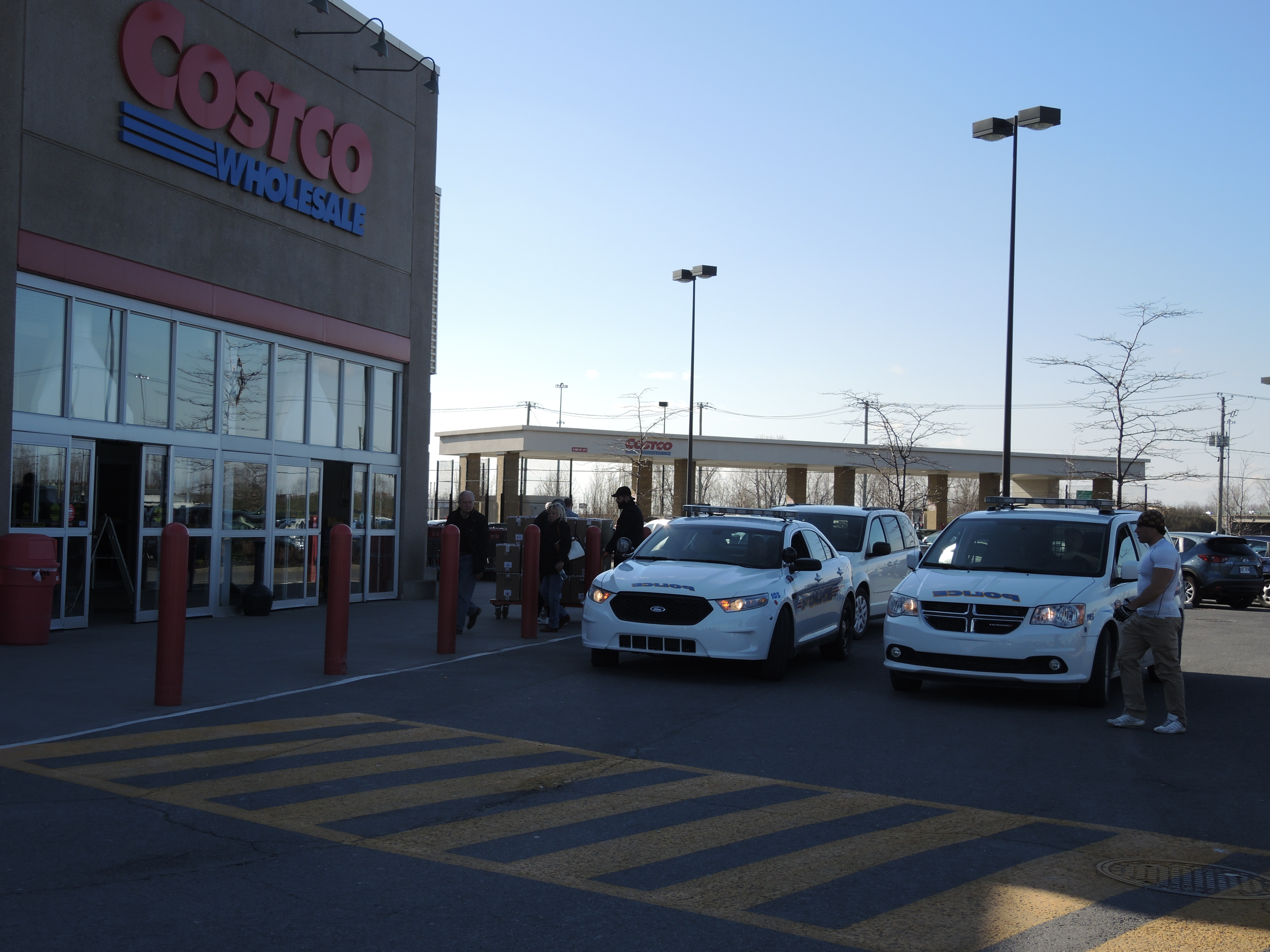 Enquête policière sur un remboursement de 16 000 $ au Costco à Candiac