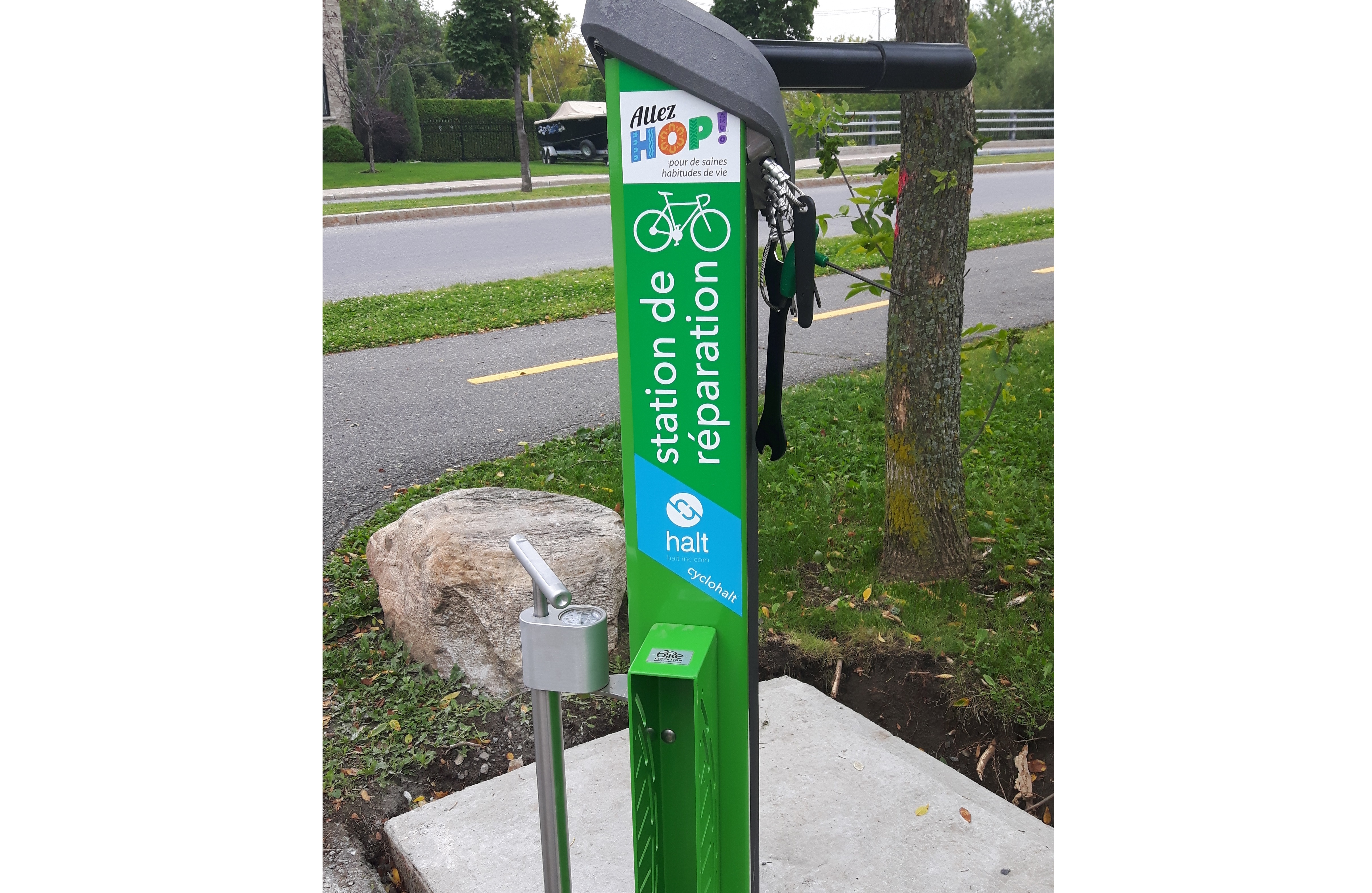 Des stations de réparation de vélo à Saint-Constant
