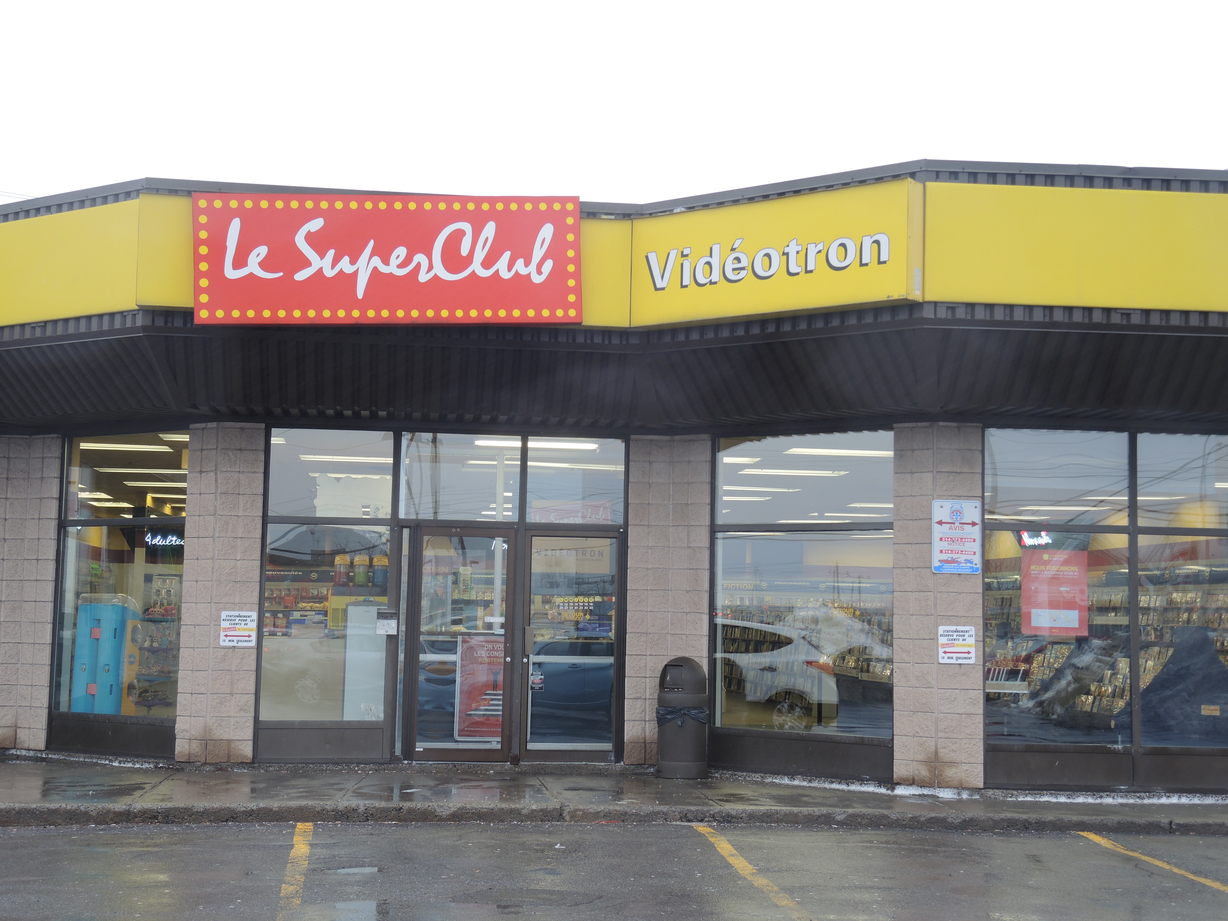 Le Superclub Vidéotron à Delson ferme