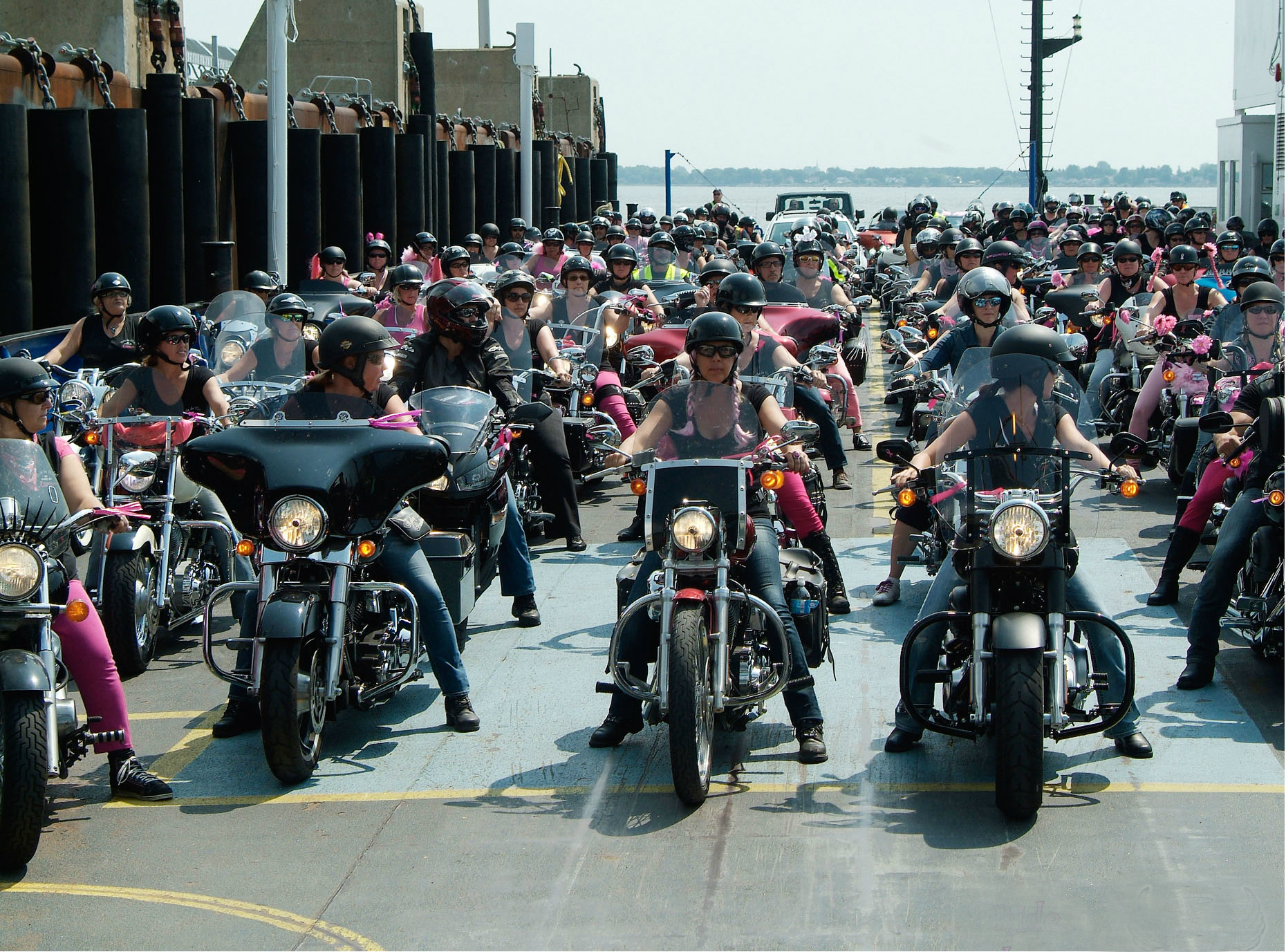 225 femmes à moto contre le cancer du sein