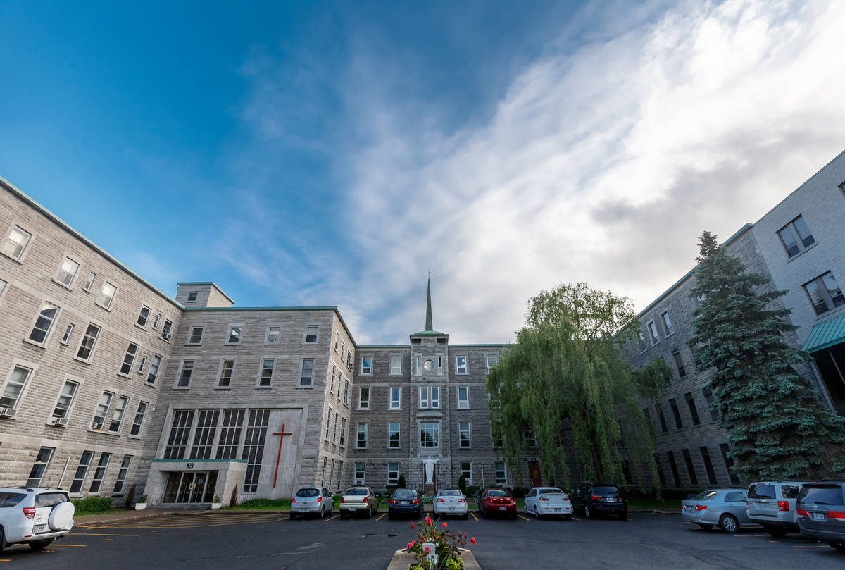 Les élèves du Collège Jean de la Mennais apprennent à distance