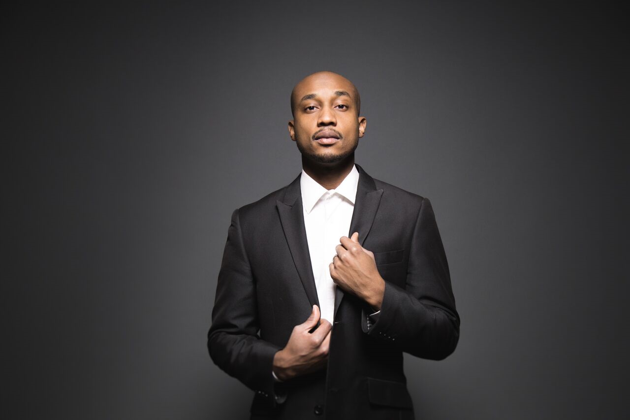 Emmanuel Hyppolite: un chanteur et comédien engagé