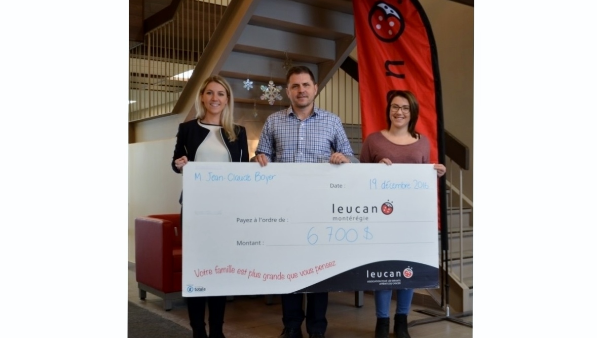 Le maire de Saint-Constant remet 6 700 $ à Leucan Montérégie