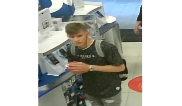 Suspect recherché pour fraude avec carte de crédit