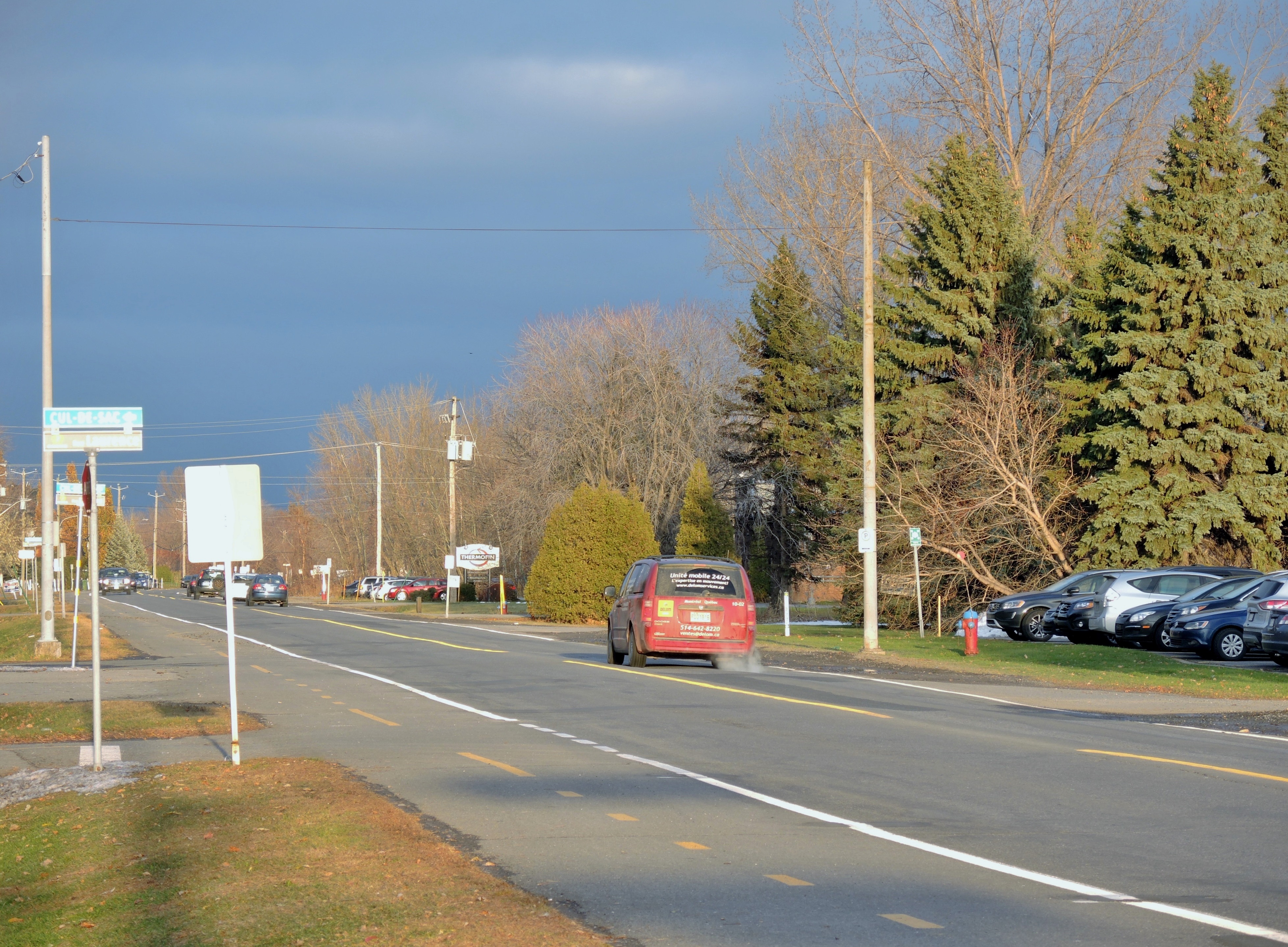 Une citoyenne incommodée par des odeurs du quartier industriel à Candiac