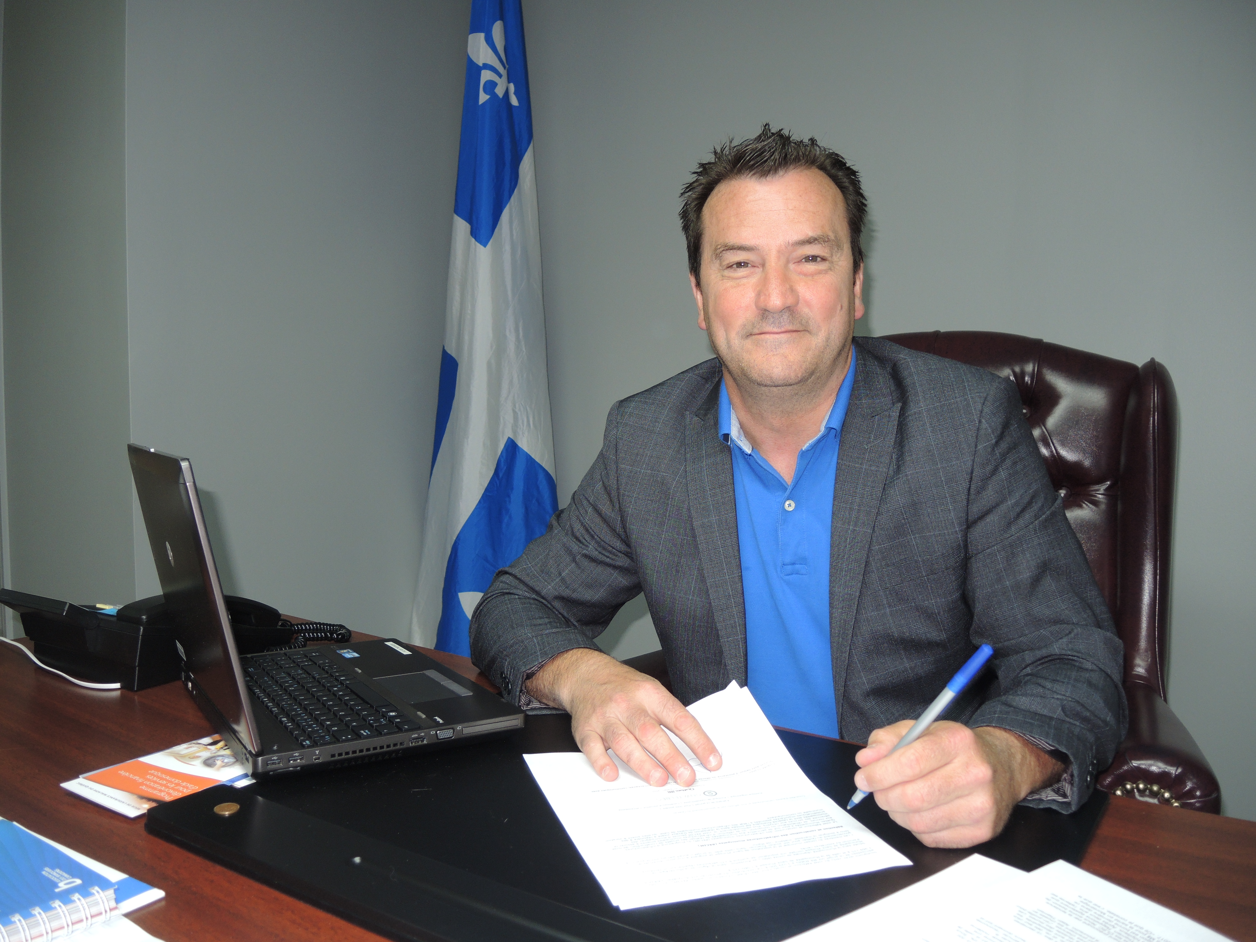Le député Alain Therrien s&rsquo;insurge du manque d’éthique des libéraux