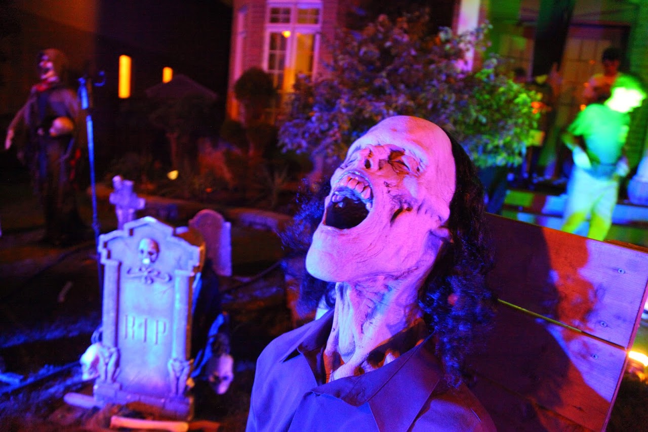 28 000 $ en 10 ans pour Rêves d’enfants grâce à leur maison hantée