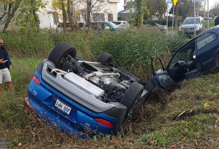 Collision entre deux véhicules à Saint-Constant