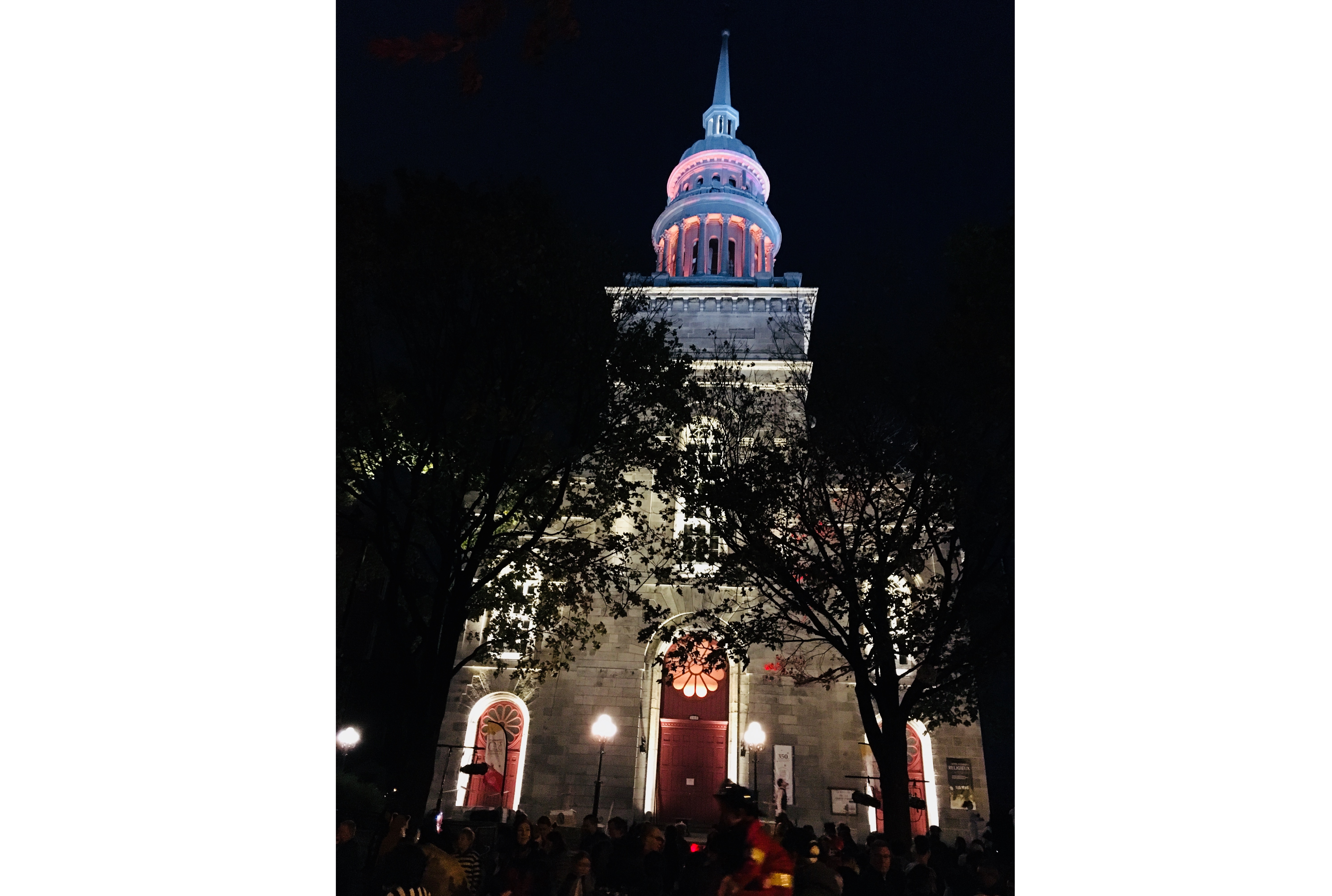 Nouvel éclairage pour l’église de la Nativité et la Maison-à-tout-le-monde à La Prairie