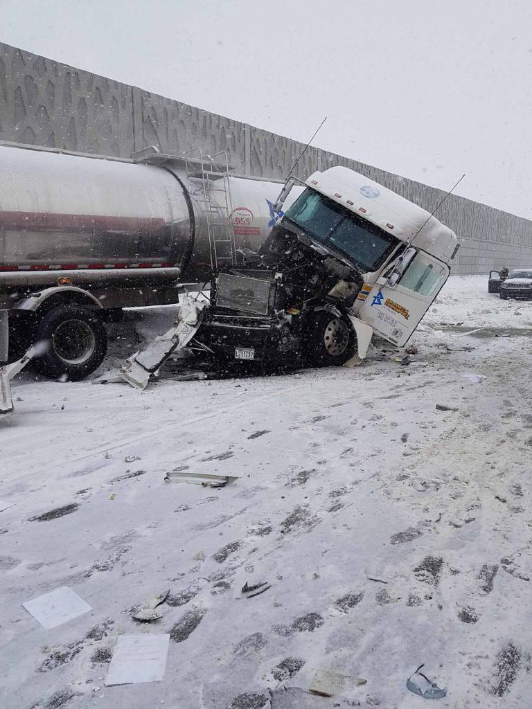 Un témoin raconte ce qui a mené au carambolage sur l’autoroute 30