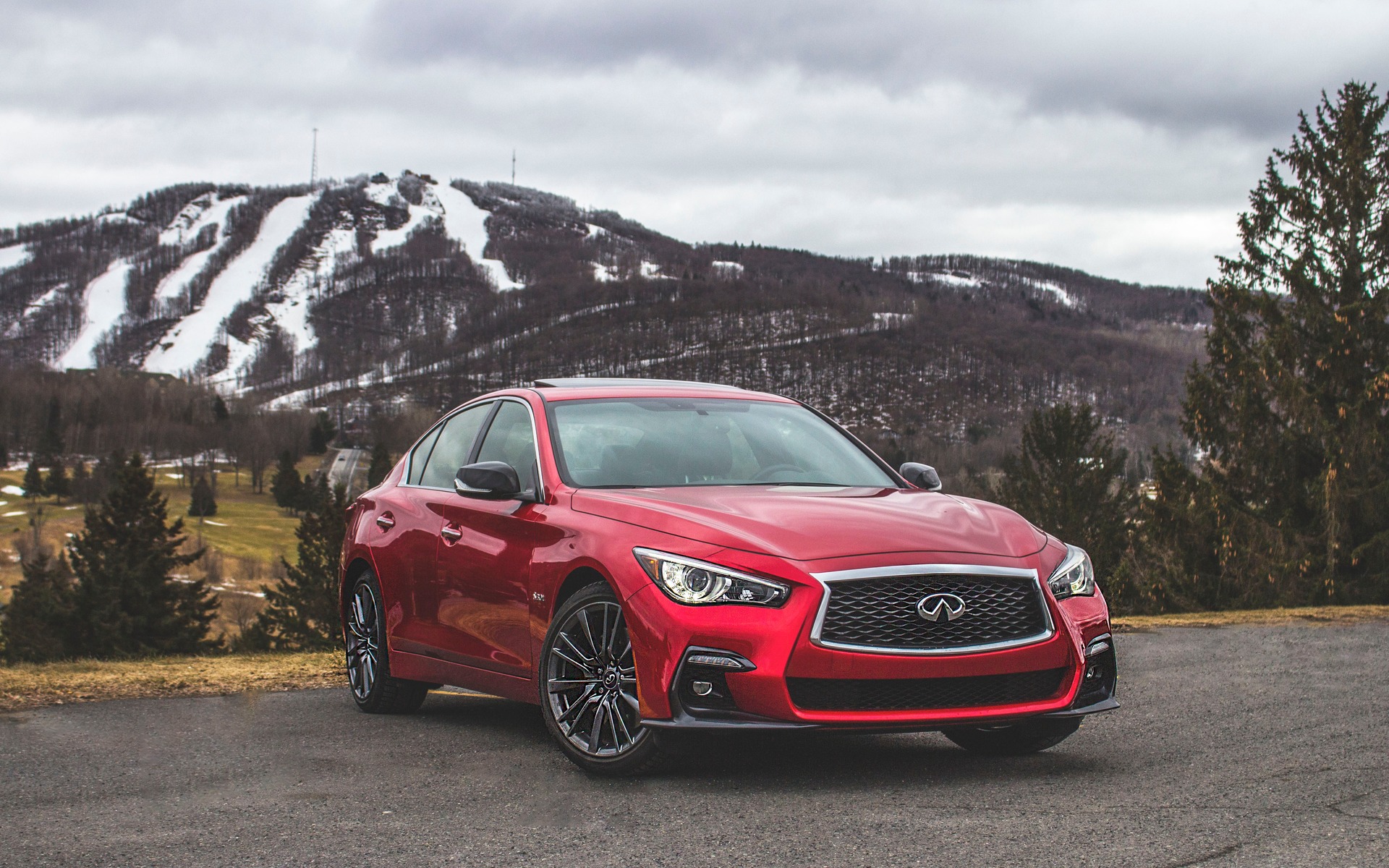 Infiniti Q50 Red Sport 400 2018 : subtilité agressive