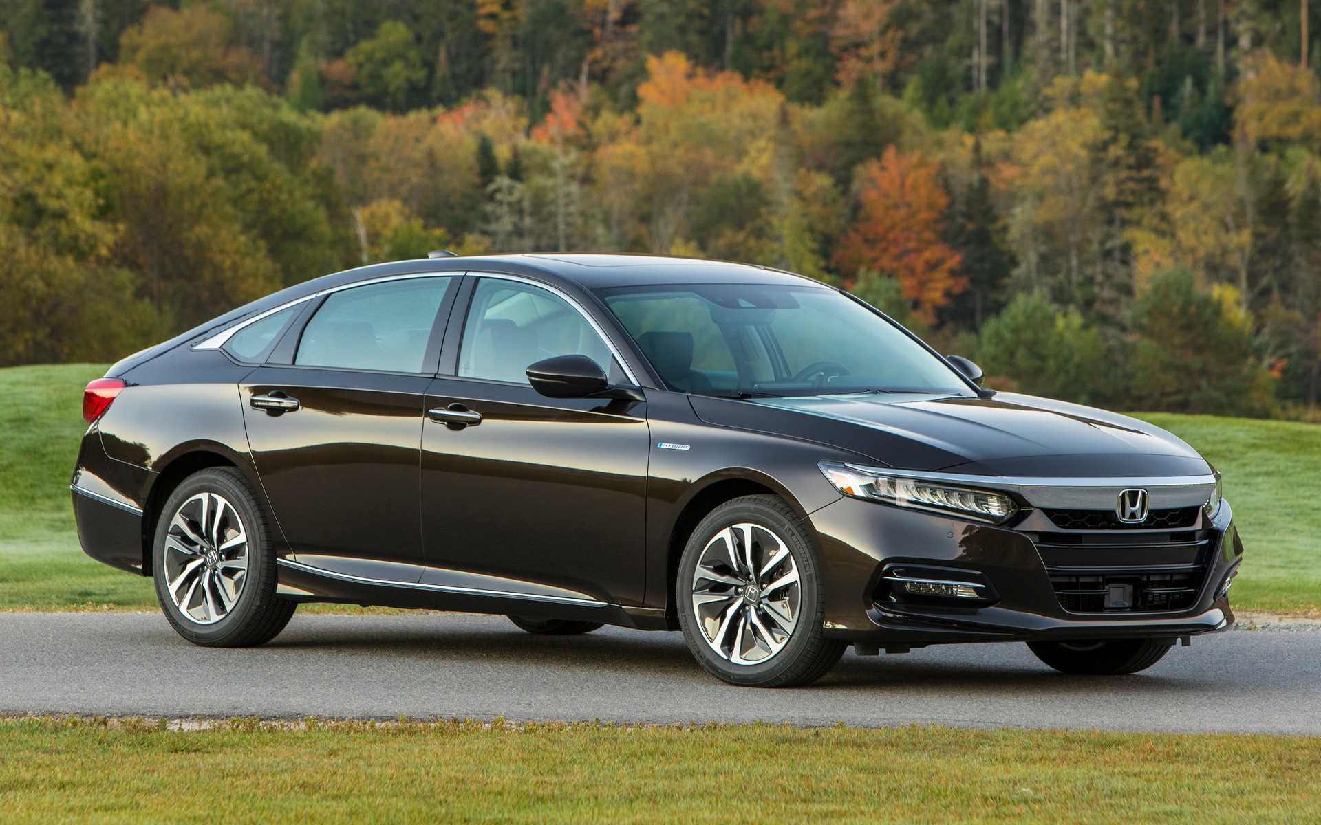 La Honda Accord hybride 2018 arrive dans les salles de montre du Canada