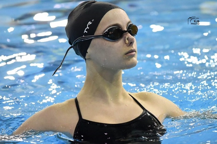 Nage synchronisée: Une Candiacoise se mesurera aux meilleures nageuses au pays