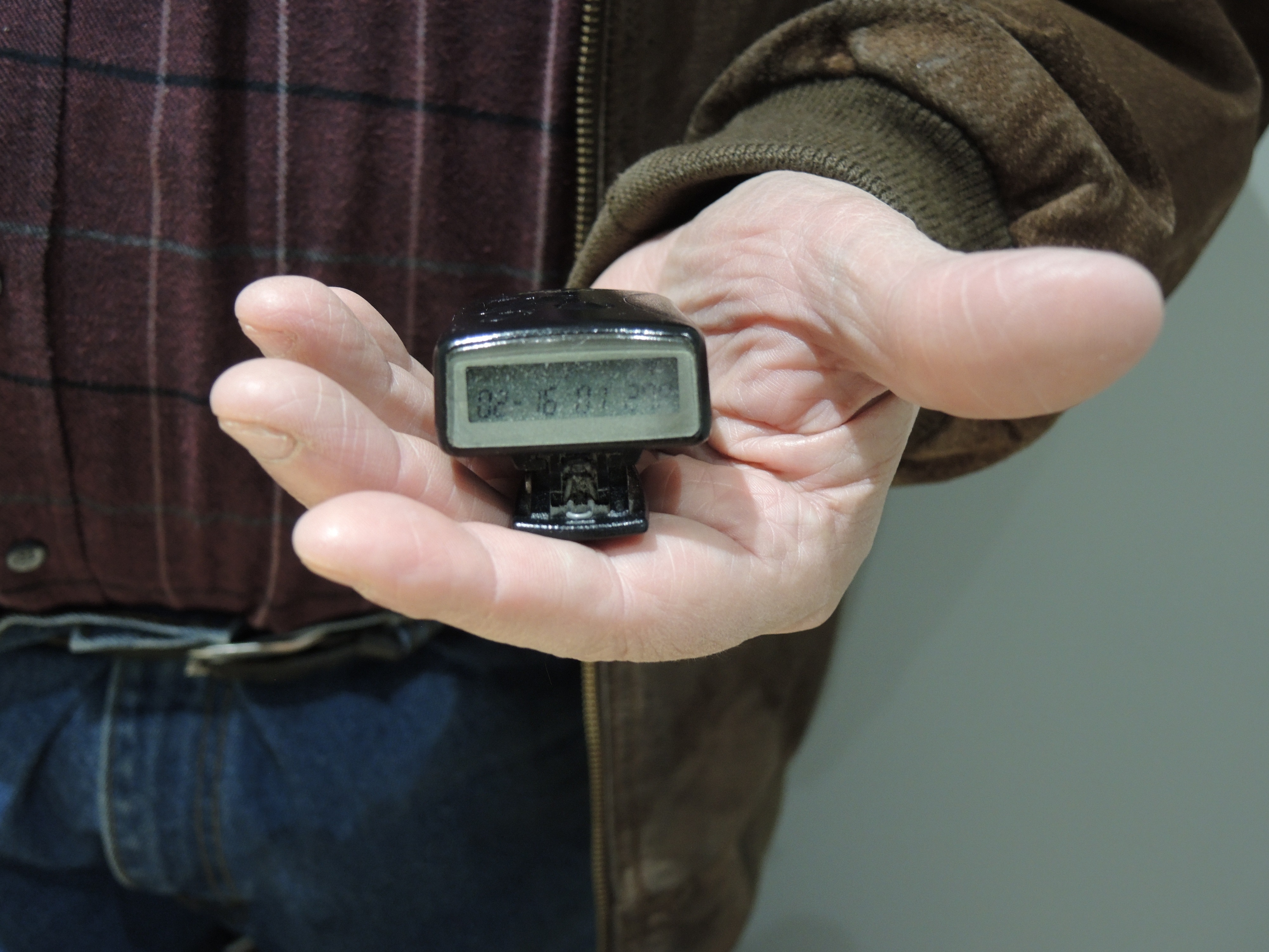 Il opte pour le téléavertisseur plutôt que le cellulaire