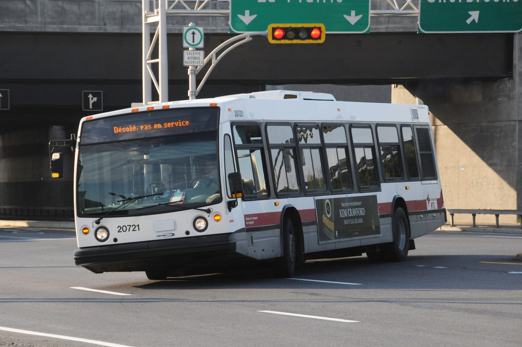 Plus de gens prennent le transport en commun… et leur auto