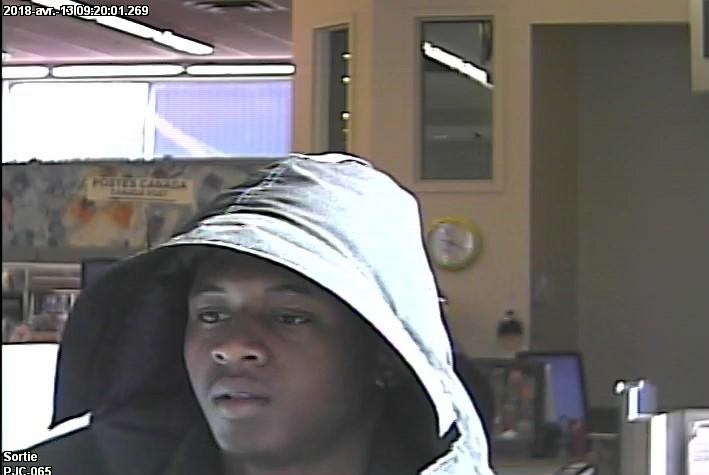 Recherché pour fraude avec carte de crédit