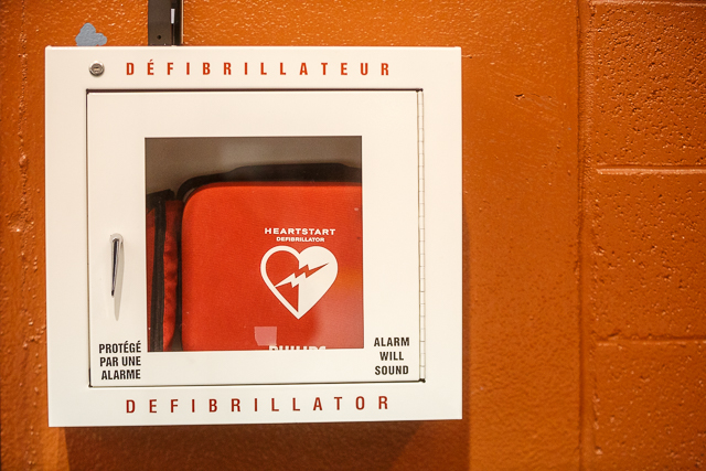 Sainte-Catherine fait l’acquisition de deux défibrillateurs
