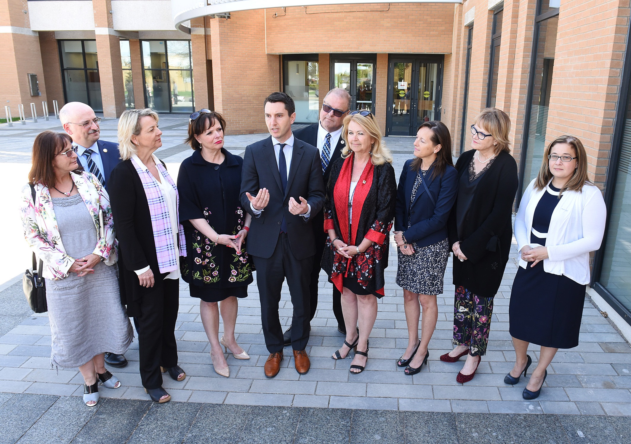 Une voie réservée aux autobus sur l’accotement de l&rsquo;autoroute 30