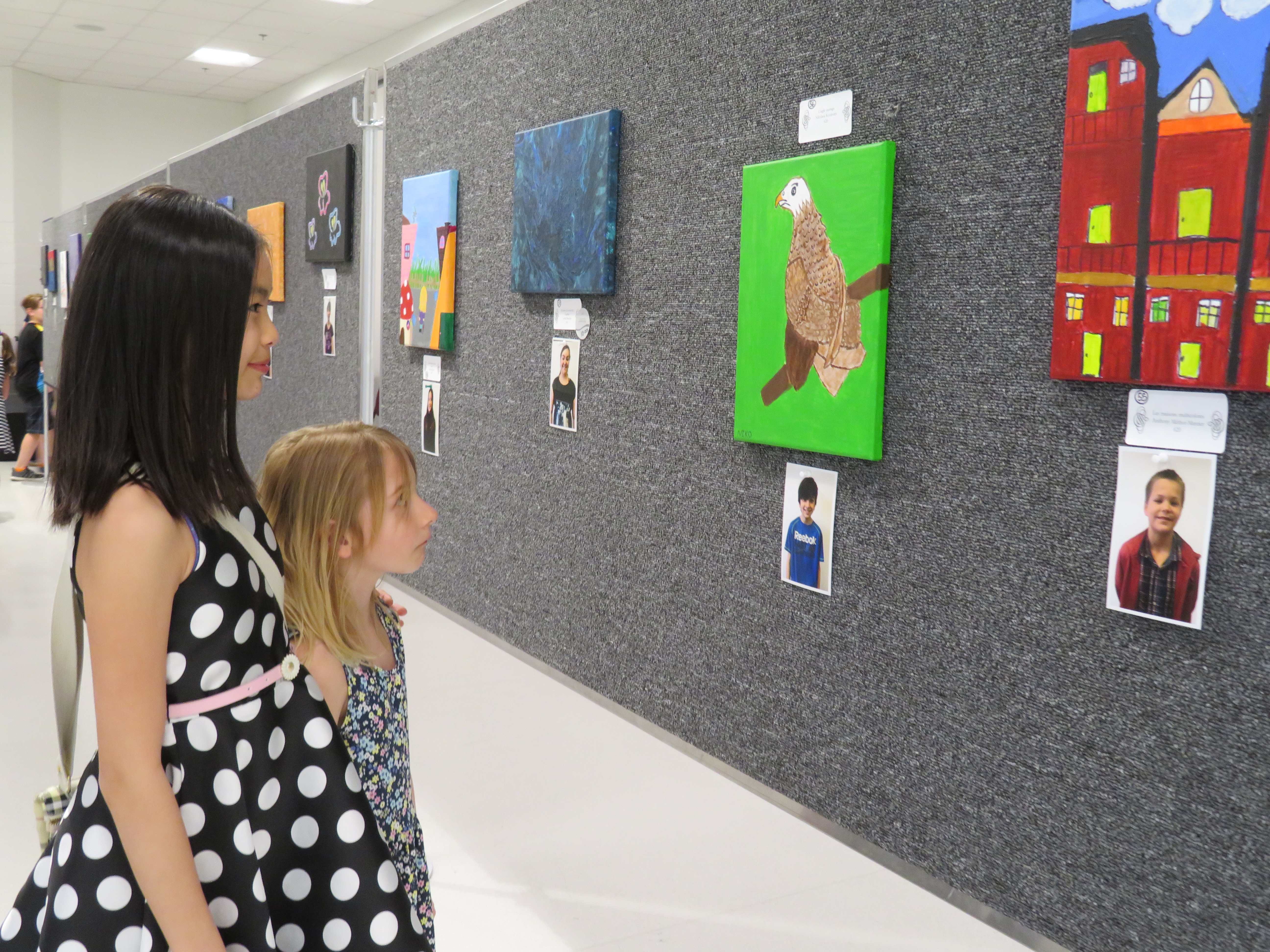 Des élèves de 6e année exposent 160 oeuvres à La Prairie