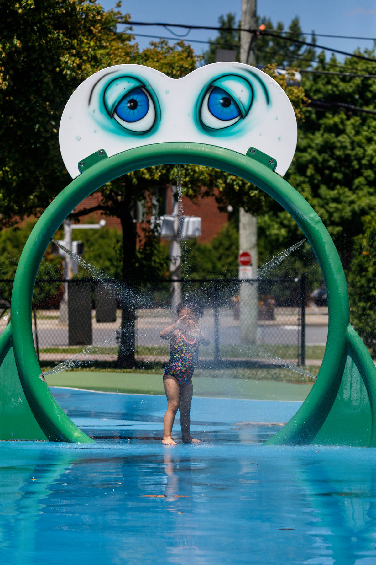 Canicule: Piscine, jeux d’eau et air climatisé à Candiac