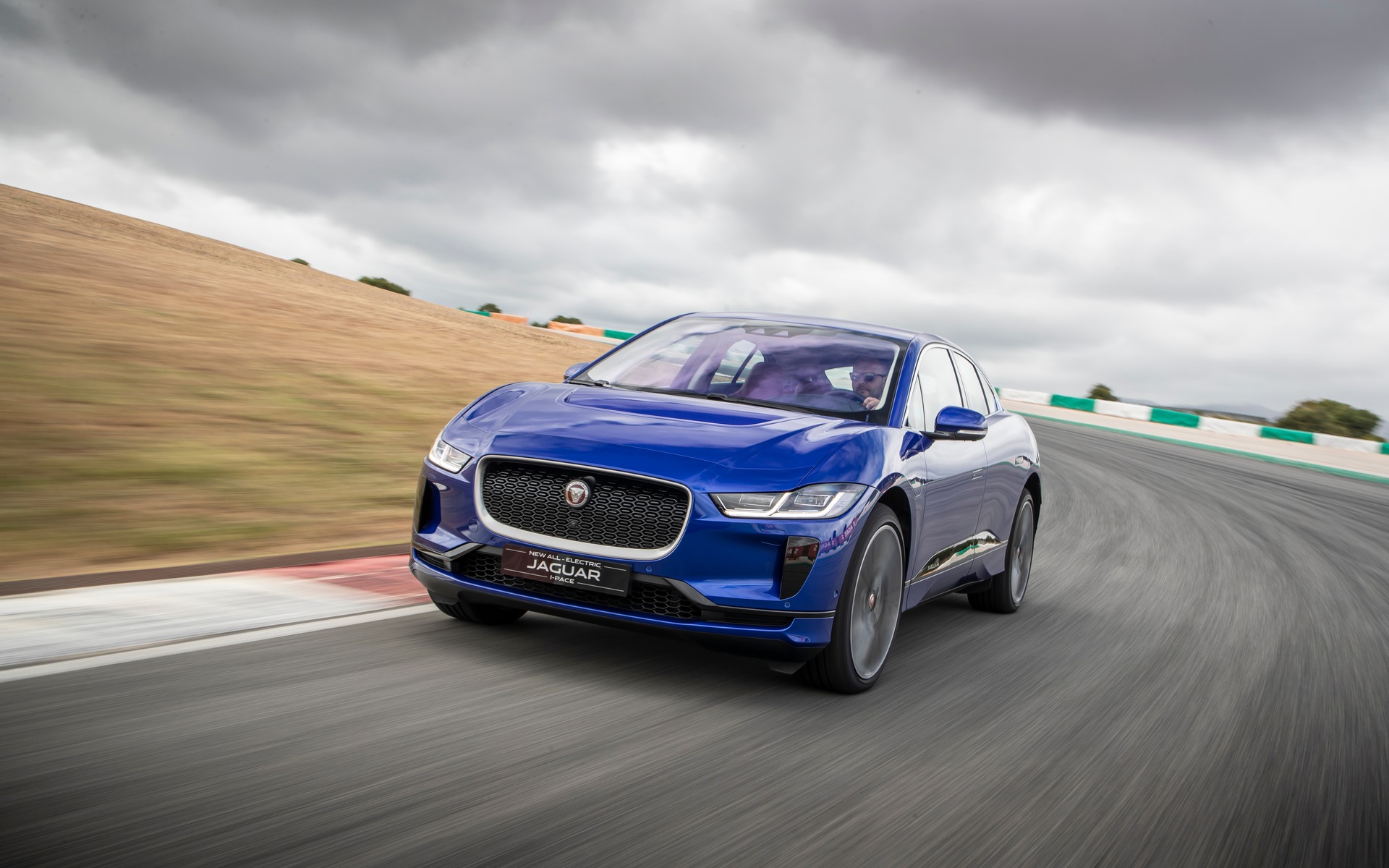Jaguar I-PACE 2019 : la guerre des véhicules électriques est déclarée