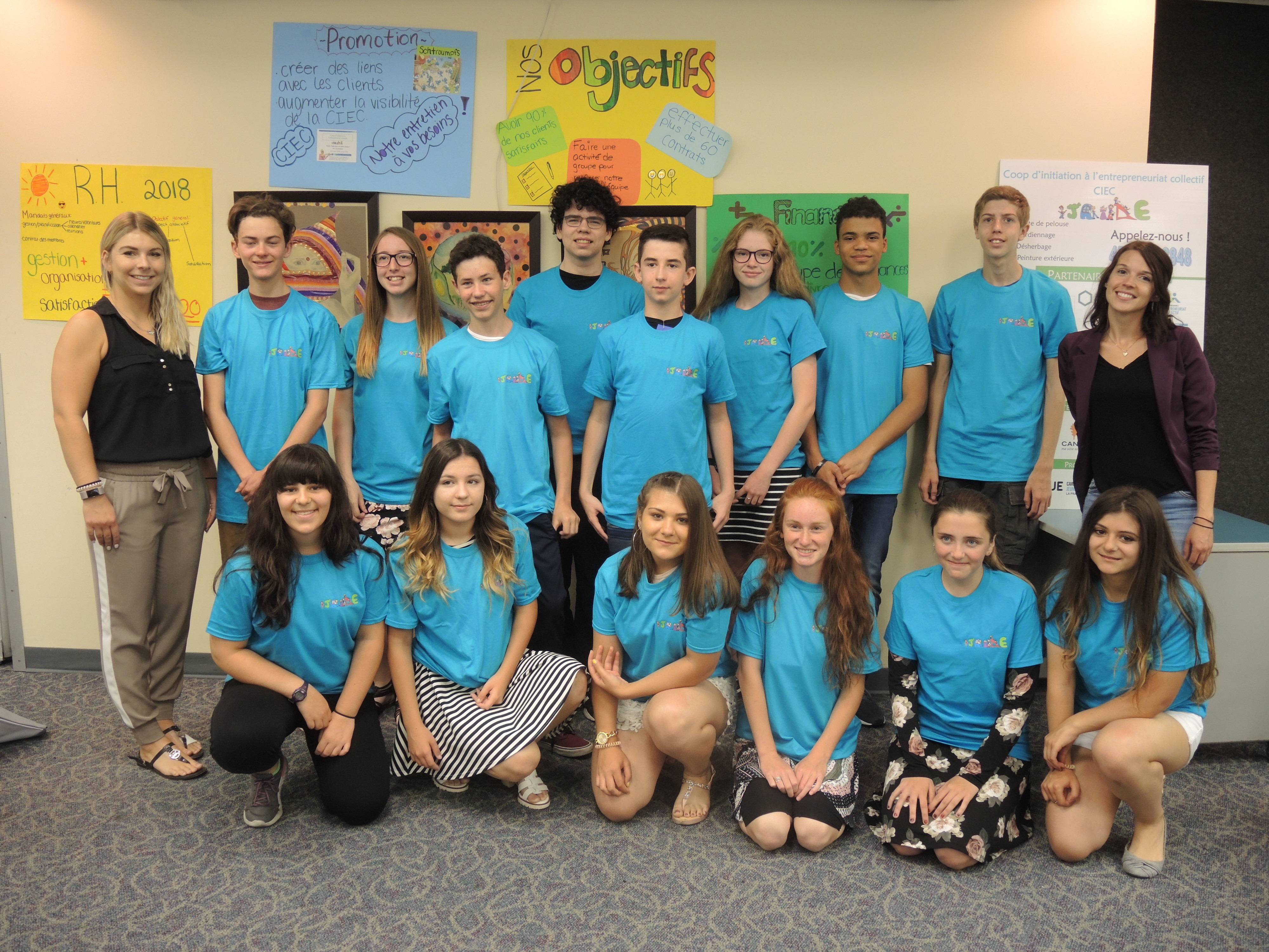 Des jeunes offrent leurs services pour l’été