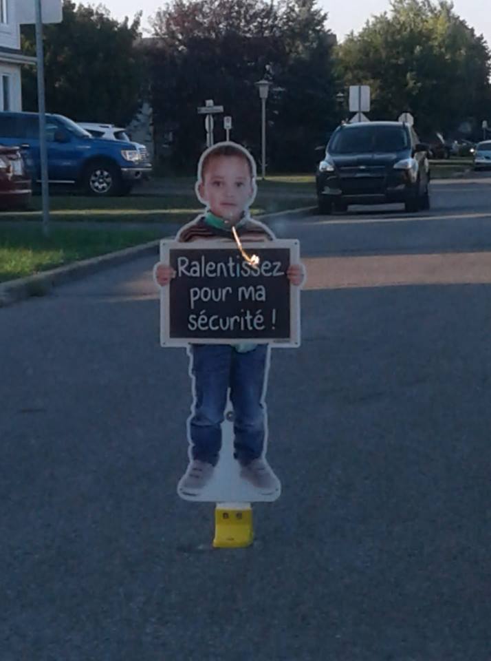 De faux enfants ralentissent la circulation à Saint-Constant