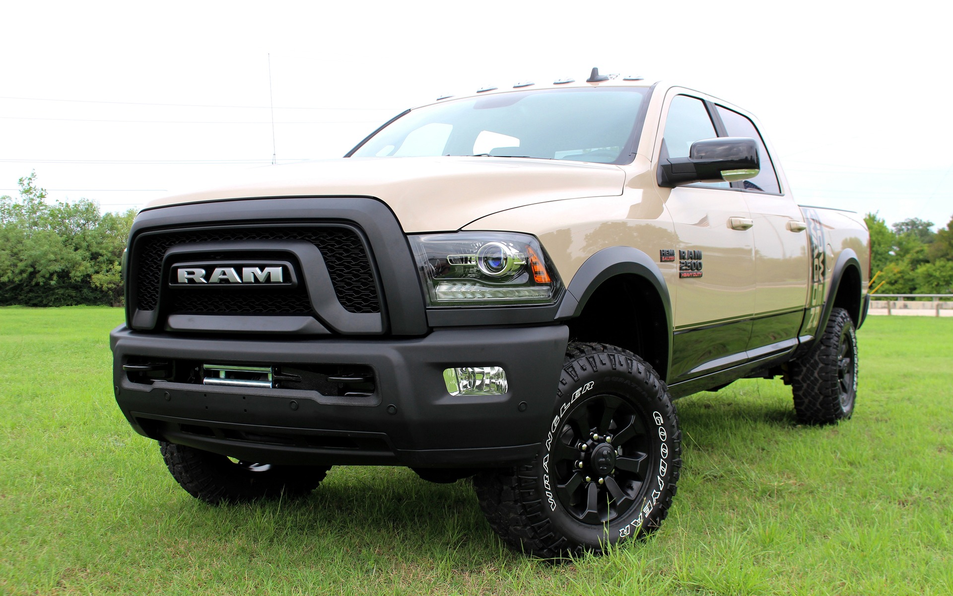 Ram lance le Power Wagon Mojave Sand 2018