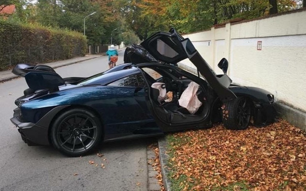 Une McLaren Senna accidentée quelques heures après sa livraison