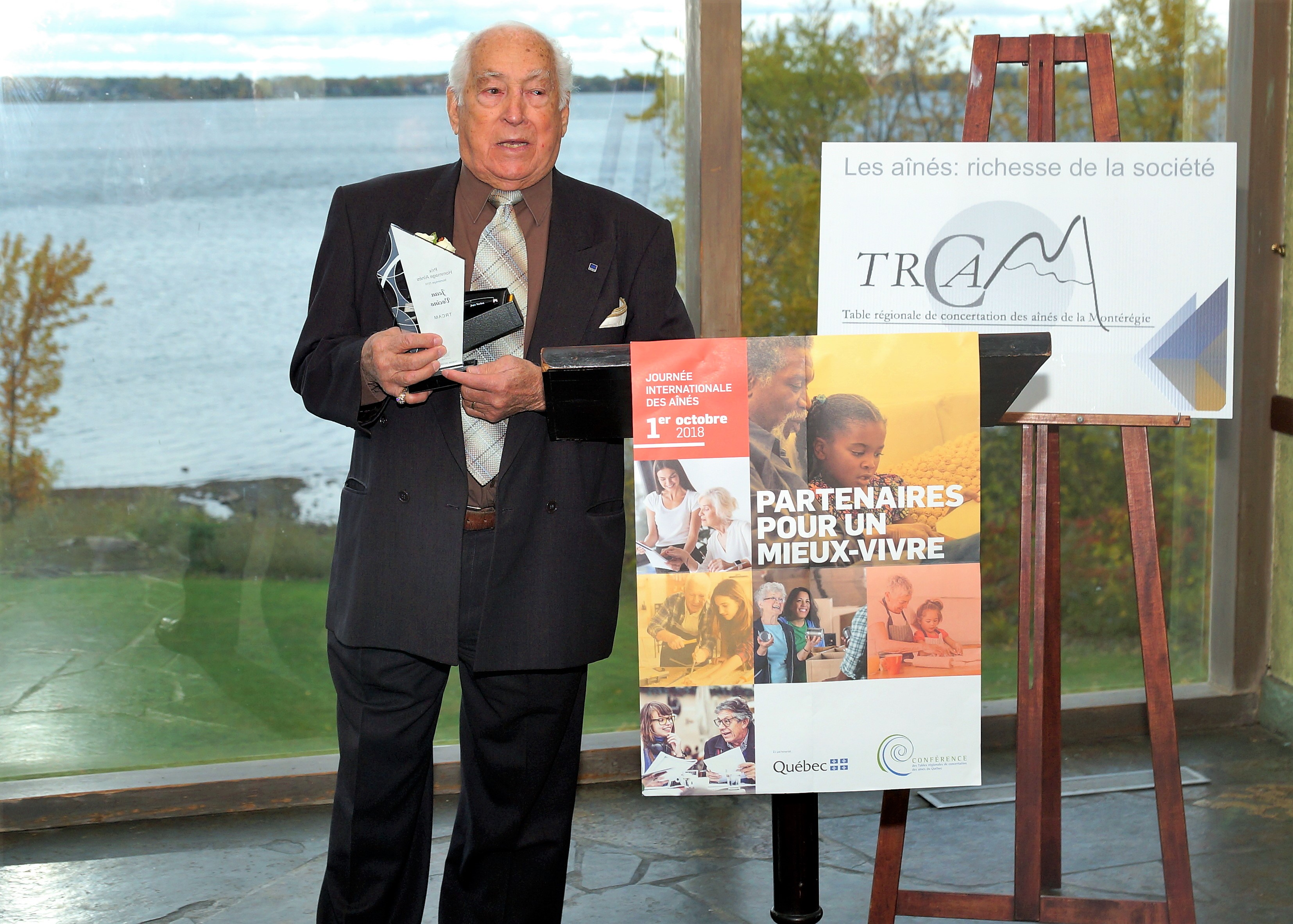 Un Candiacois reçoit un prix Hommage aux aînés de la Montérégie