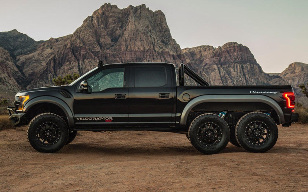 Un Ford Hennessey VelociRaptor 6X6 très rare est à vendre. À qui la chance?