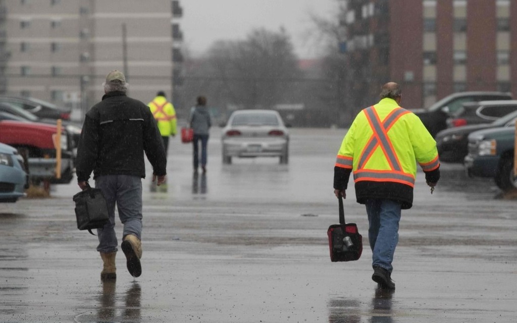 General Motors coupera 2 300 emplois en Ontario