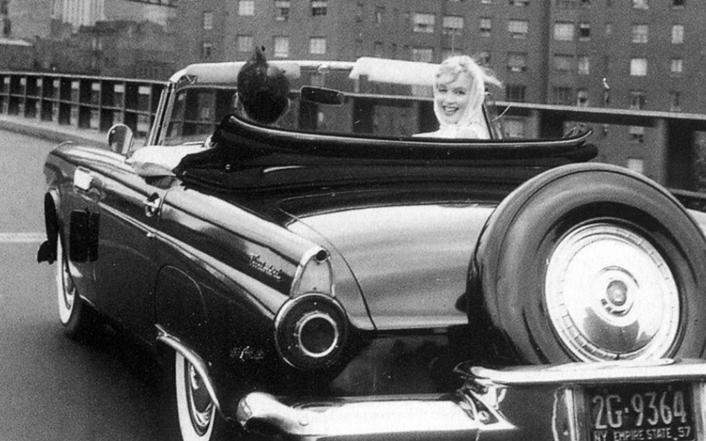 La Thunderbird 1956 de Marilyn Monroe vendue pour 490 000 $ US